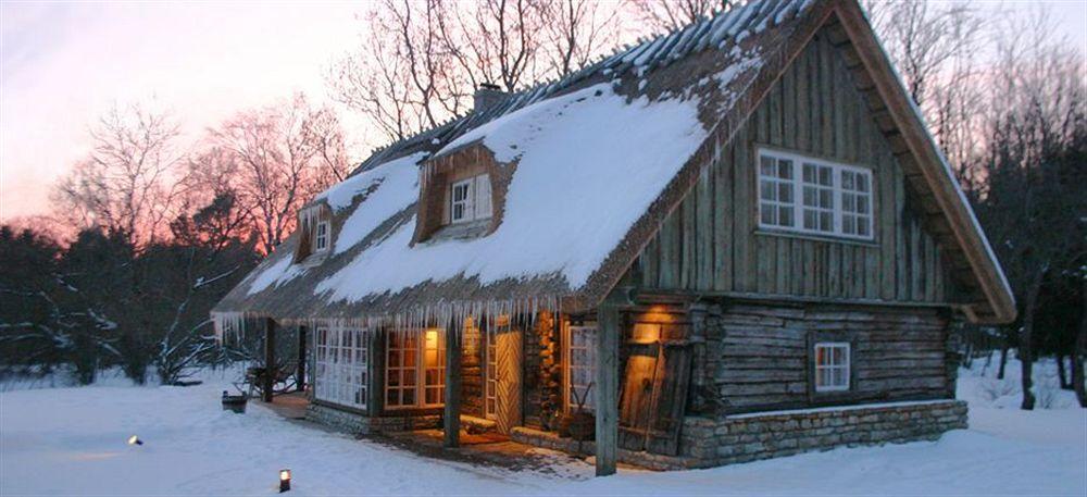 Paedaste Manor Eksteriør billede
