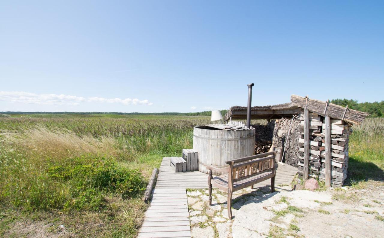 Paedaste Manor Eksteriør billede