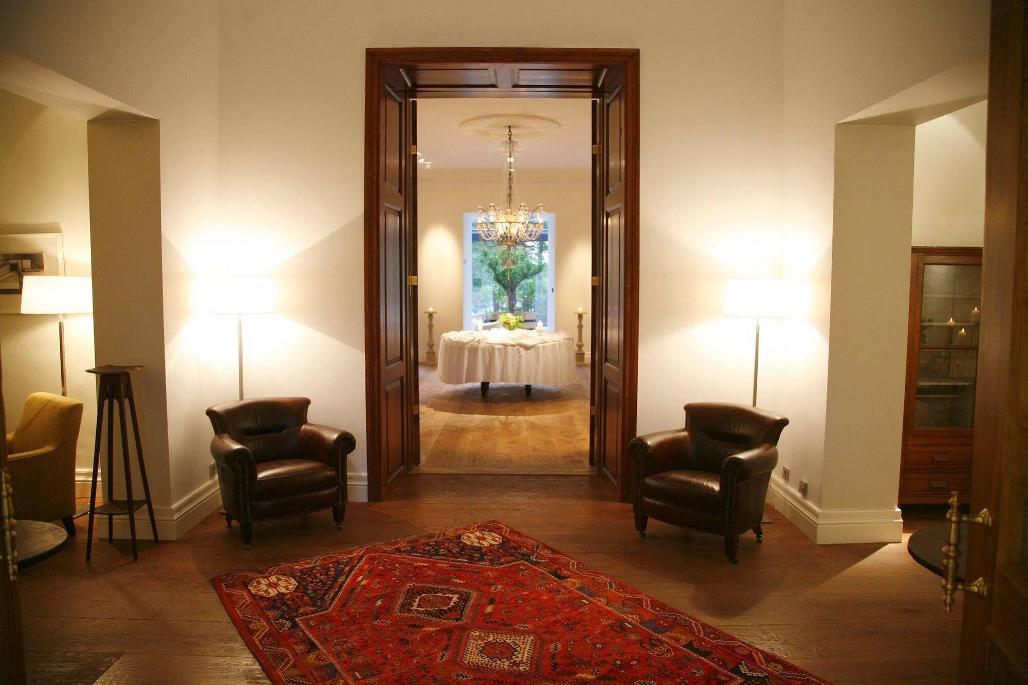 Paedaste Manor Eksteriør billede
